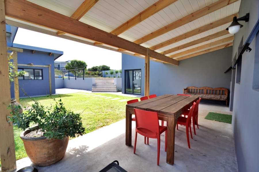 4 Bedroom Property for Sale in Stilbaai Wes Western Cape